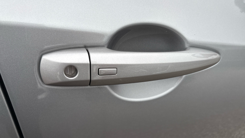 Nissan Juke 1.0 DiG-T Tekna 5dr Petrol Hatchback